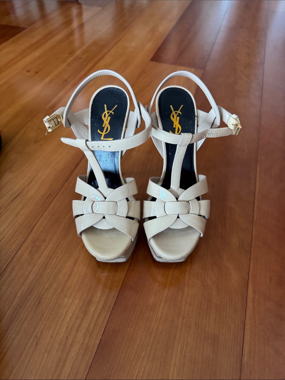 Saint Laurent Cream Patent Knotted Slingback Heels - Picture 1 of 7